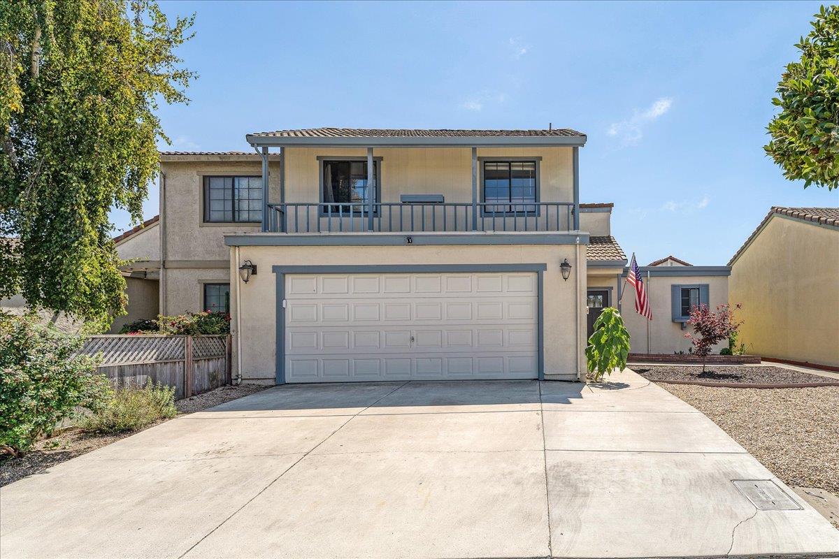 Detail Gallery Image 1 of 1 For 561 Powell St, Salinas,  CA 93907 - 3 Beds | 2 Baths