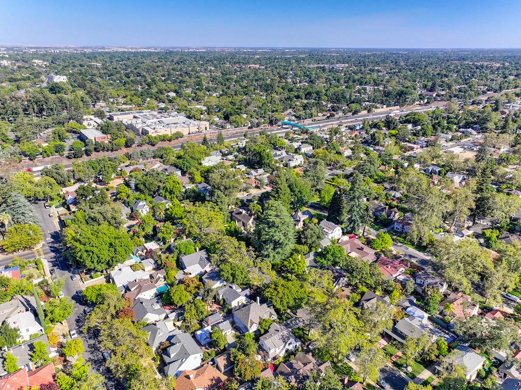 Detail Gallery Image 81 of 84 For 2717 Curtis Way, Sacramento,  CA 95818 - 4 Beds | 3 Baths