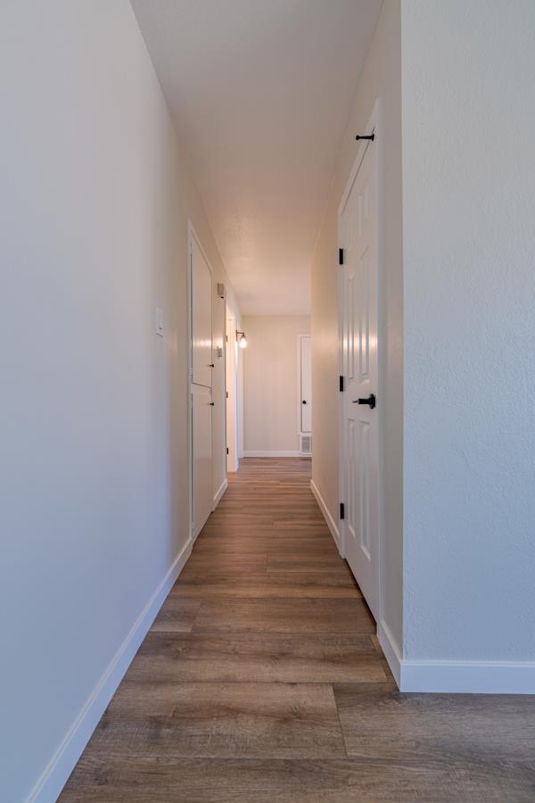 Detail Gallery Image 23 of 35 For 1395 Queens Cir, Merced,  CA 95340 - 3 Beds | 1/1 Baths