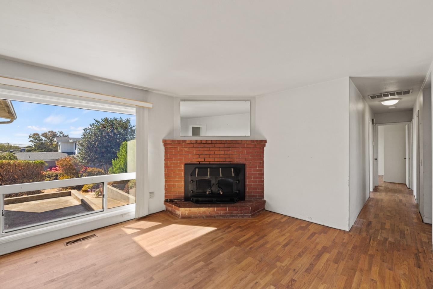 Detail Gallery Image 11 of 37 For 2035 Mendocino St, Seaside,  CA 93955 - 3 Beds | 2 Baths