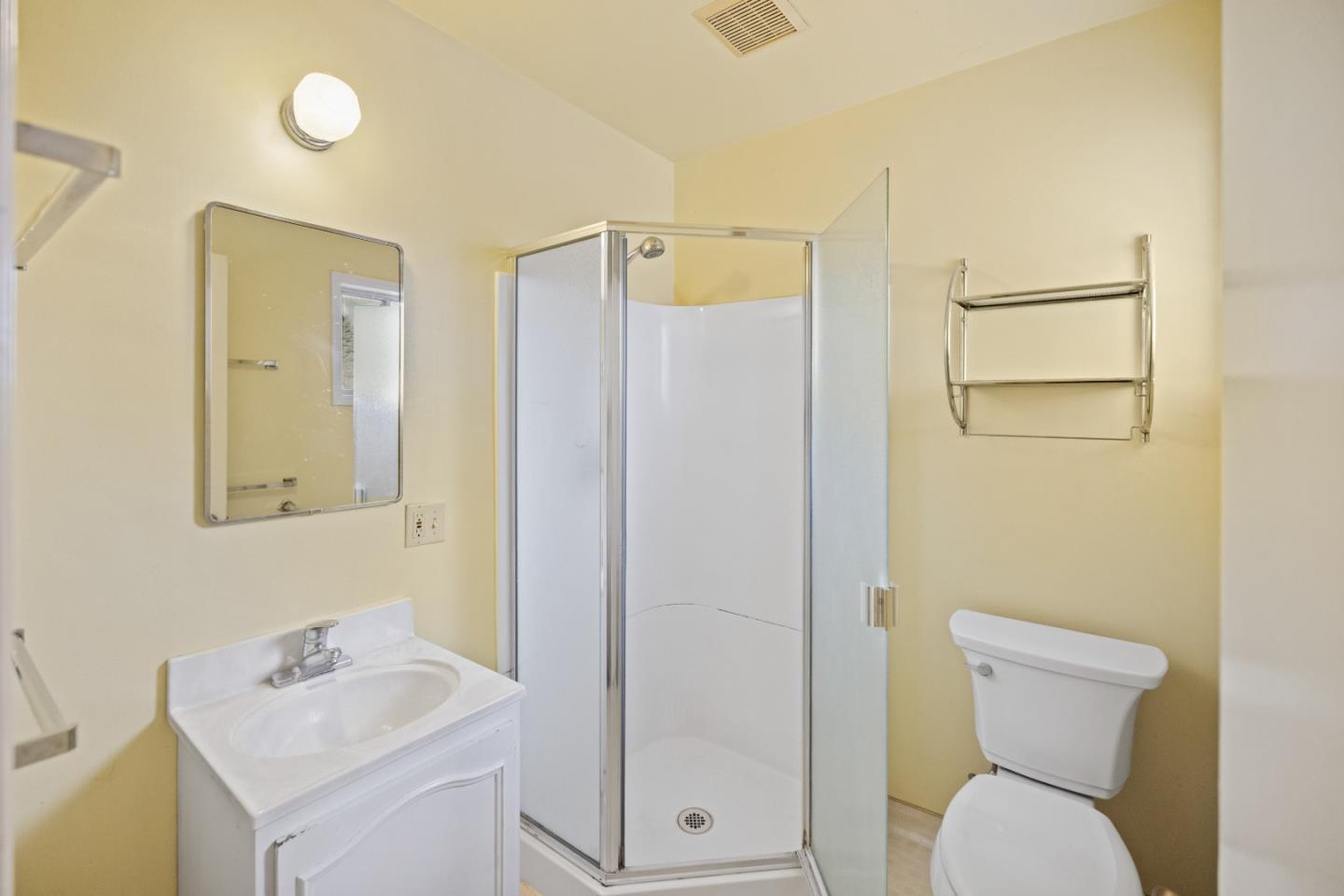 Detail Gallery Image 23 of 37 For 2035 Mendocino St, Seaside,  CA 93955 - 3 Beds | 2 Baths