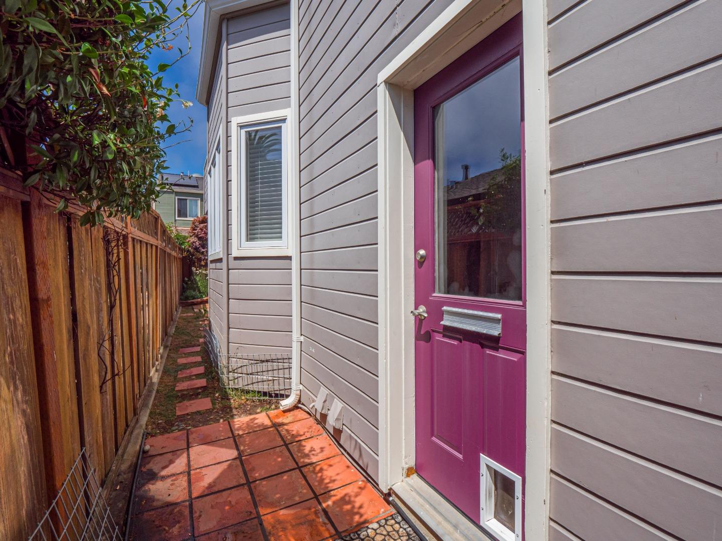 Detail Gallery Image 16 of 60 For 149 Dufour St, Santa Cruz,  CA 95060 - 2 Beds | 2/1 Baths