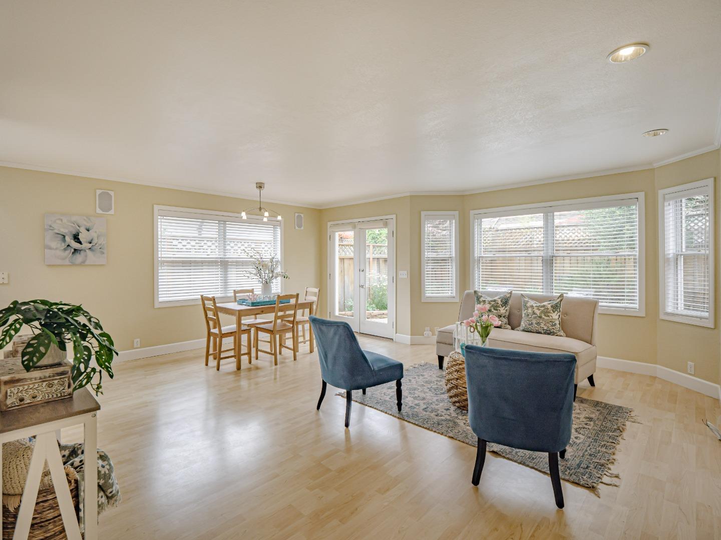 Detail Gallery Image 18 of 60 For 149 Dufour St, Santa Cruz,  CA 95060 - 2 Beds | 2/1 Baths