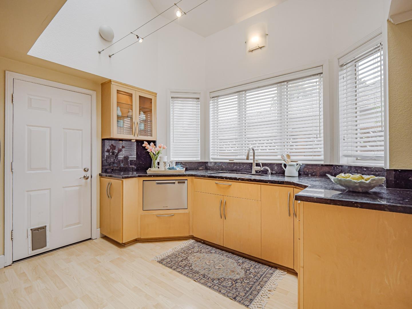 Detail Gallery Image 27 of 60 For 149 Dufour St, Santa Cruz,  CA 95060 - 2 Beds | 2/1 Baths