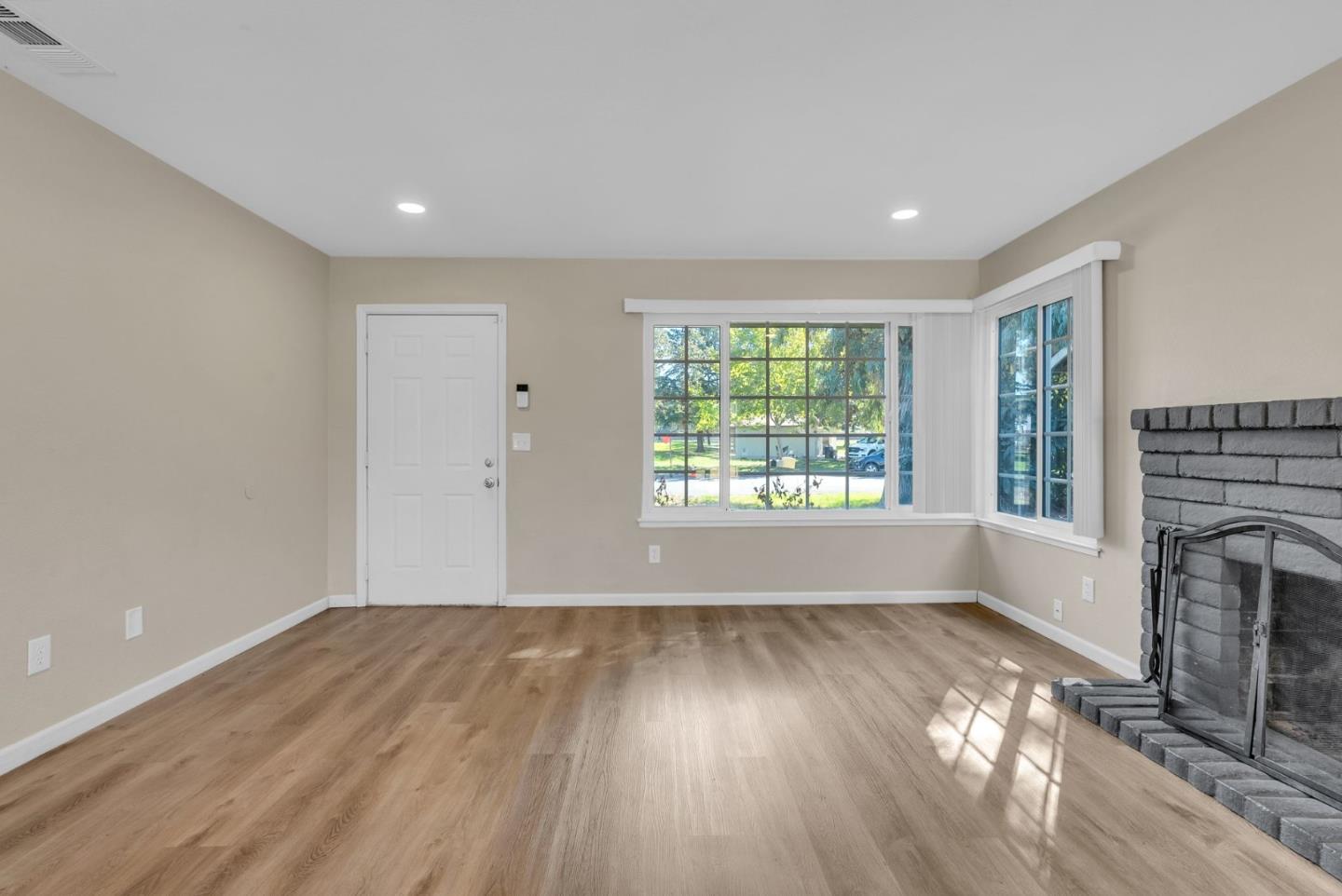 2429 Arden Ln, Stockton, CA 95210 photo 2
