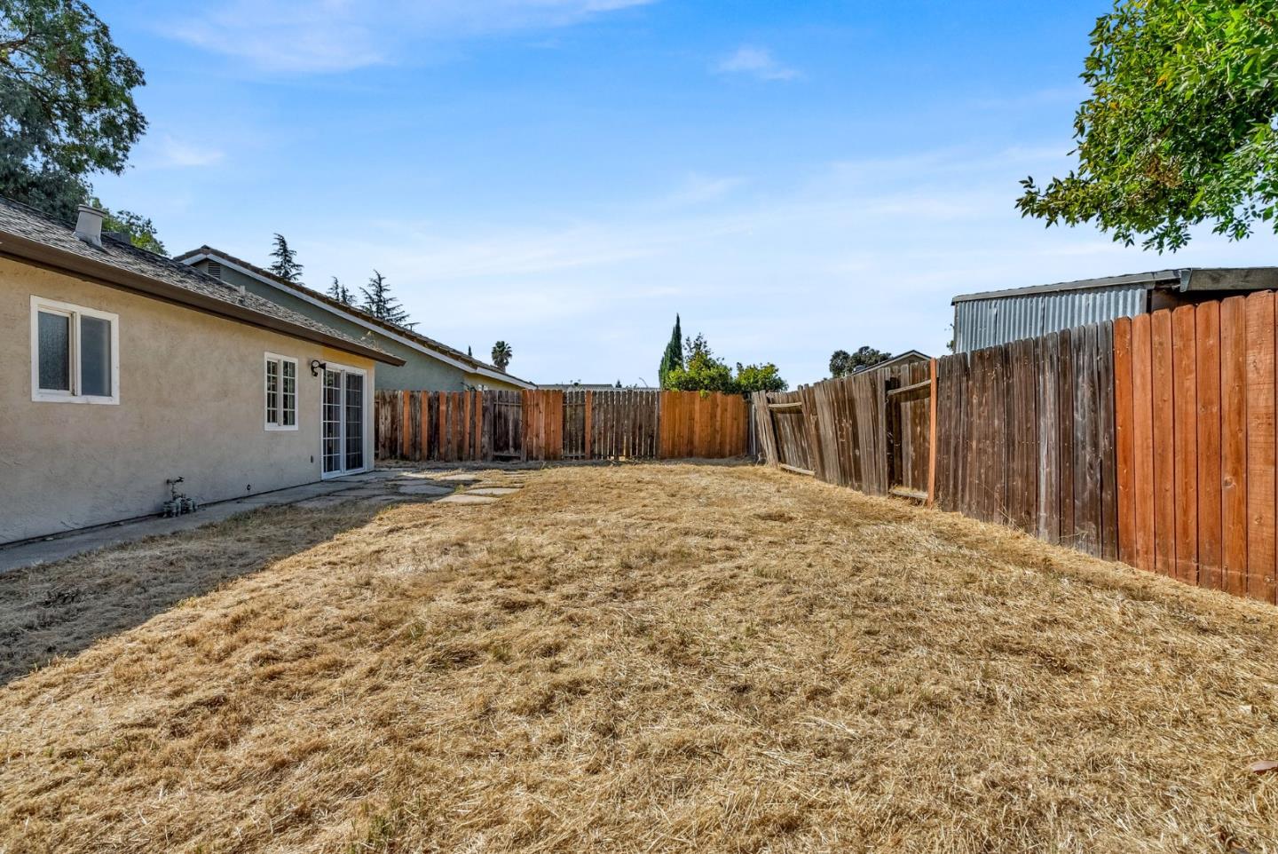 Detail Gallery Image 32 of 35 For 2429 Arden Ln, Stockton,  CA 95210 - 3 Beds | 2 Baths