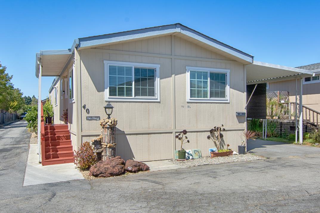 Detail Gallery Image 1 of 34 For 3710 Gross Rd #40,  Santa Cruz,  CA 95062 - 2 Beds | 2 Baths