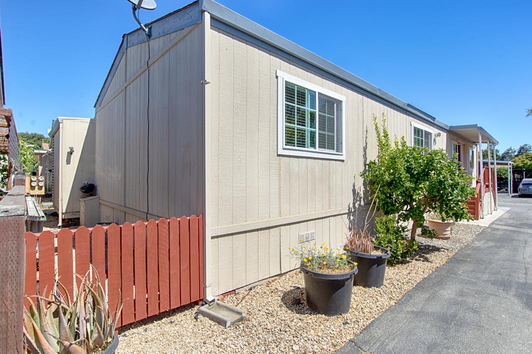 Detail Gallery Image 17 of 34 For 3710 Gross Rd #40,  Santa Cruz,  CA 95062 - 2 Beds | 2 Baths