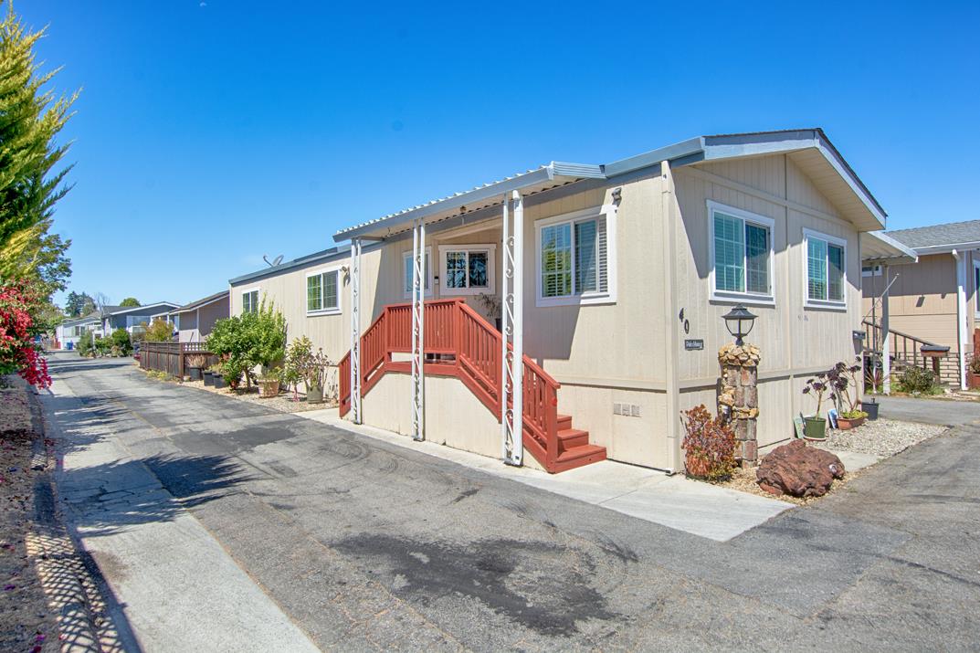 Detail Gallery Image 19 of 34 For 3710 Gross Rd #40,  Santa Cruz,  CA 95062 - 2 Beds | 2 Baths