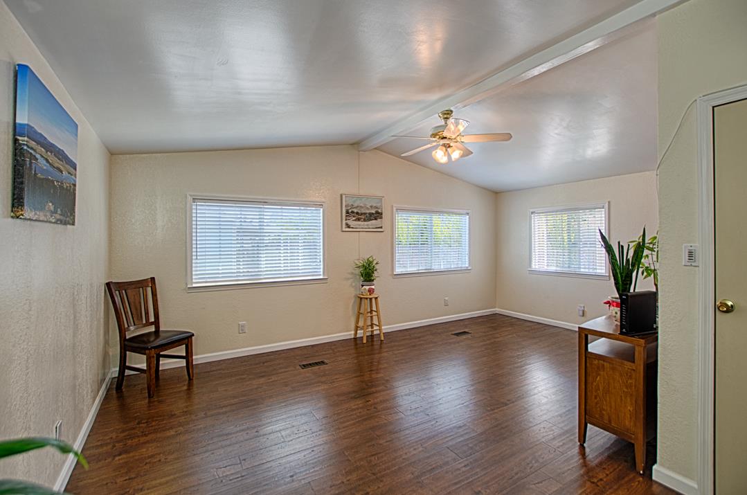 Detail Gallery Image 4 of 34 For 3710 Gross Rd #40,  Santa Cruz,  CA 95062 - 2 Beds | 2 Baths