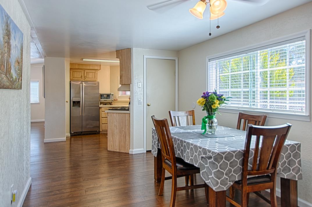 Detail Gallery Image 6 of 34 For 3710 Gross Rd #40,  Santa Cruz,  CA 95062 - 2 Beds | 2 Baths