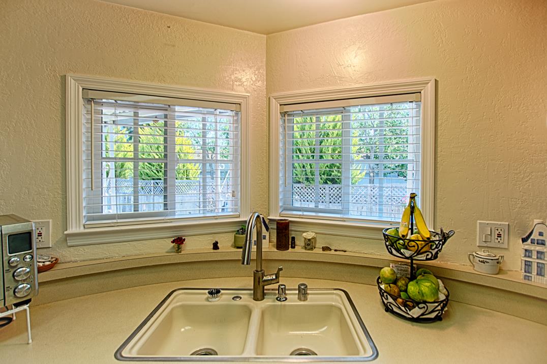 Detail Gallery Image 7 of 34 For 3710 Gross Rd #40,  Santa Cruz,  CA 95062 - 2 Beds | 2 Baths