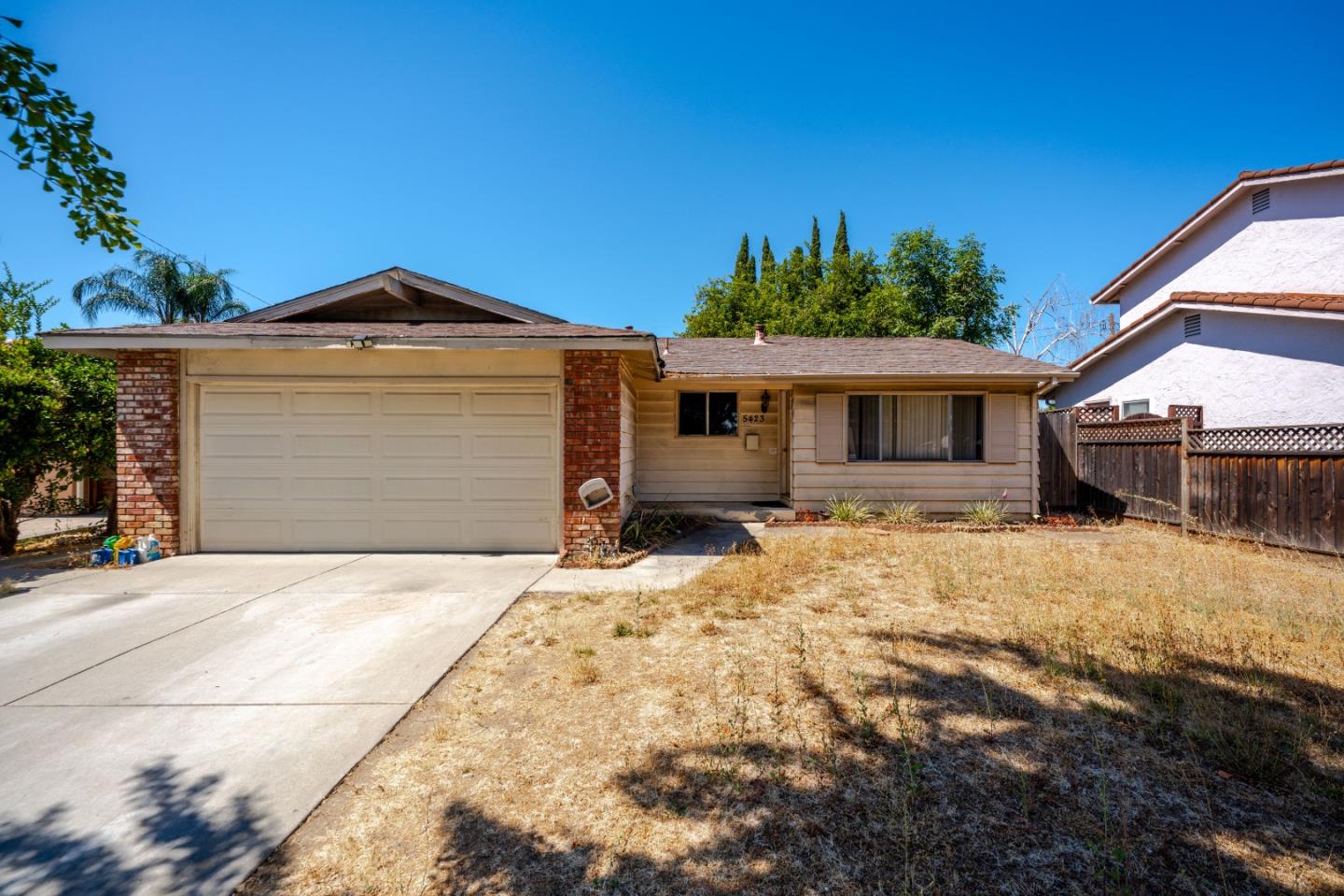 Detail Gallery Image 1 of 1 For 5423 Woodhurst Ln, San Jose,  CA 95123 - 3 Beds | 2 Baths