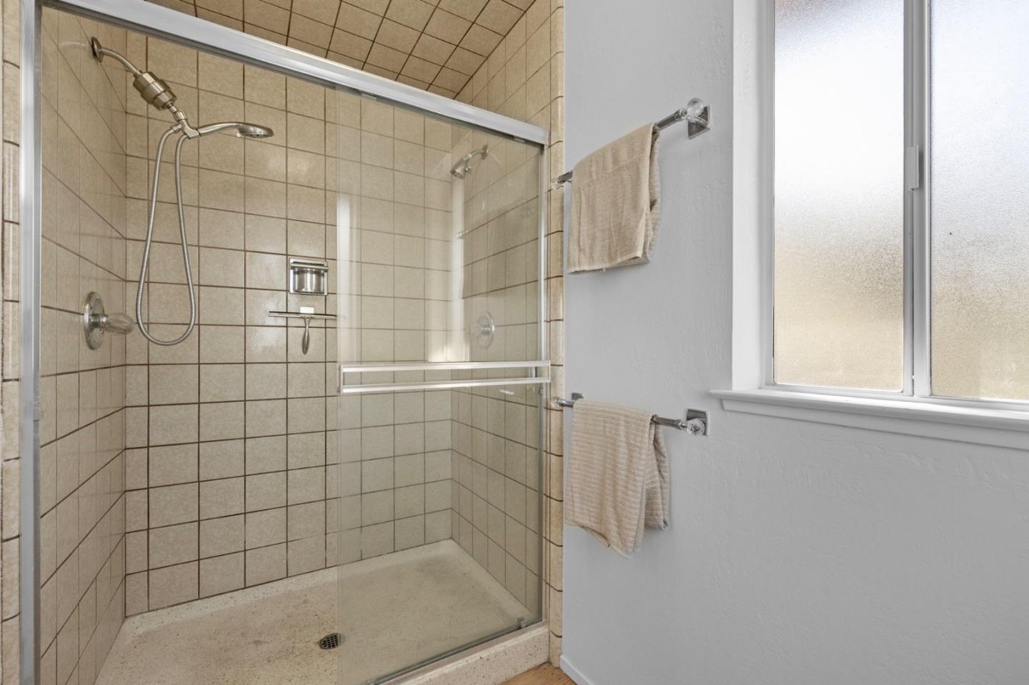 Detail Gallery Image 34 of 64 For 5 Vine St, San Carlos,  CA 94070 - 2 Beds | 2 Baths