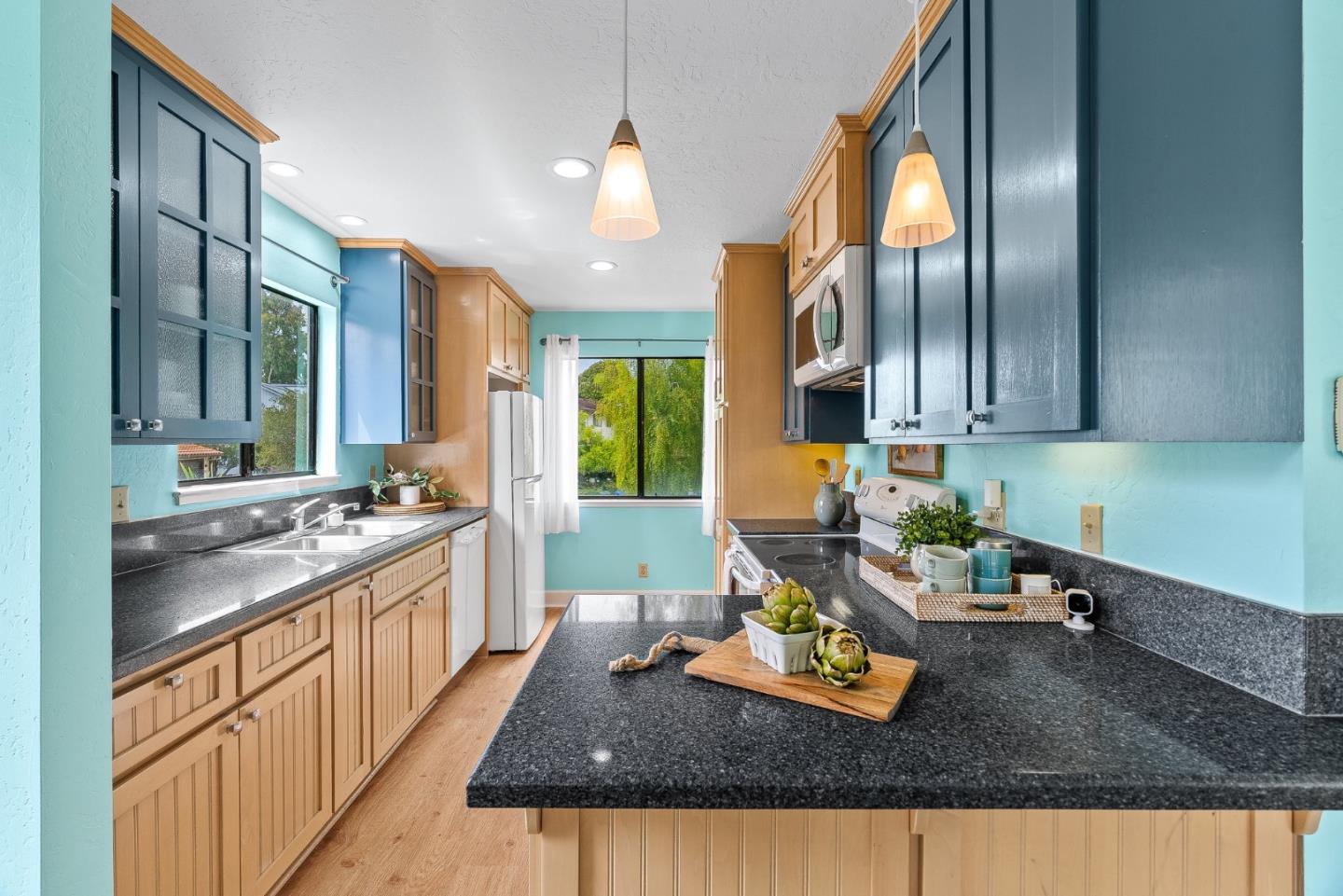 Detail Gallery Image 17 of 48 For 111 Vineyard Ct, Aptos,  CA 95003 - 2 Beds | 2/1 Baths