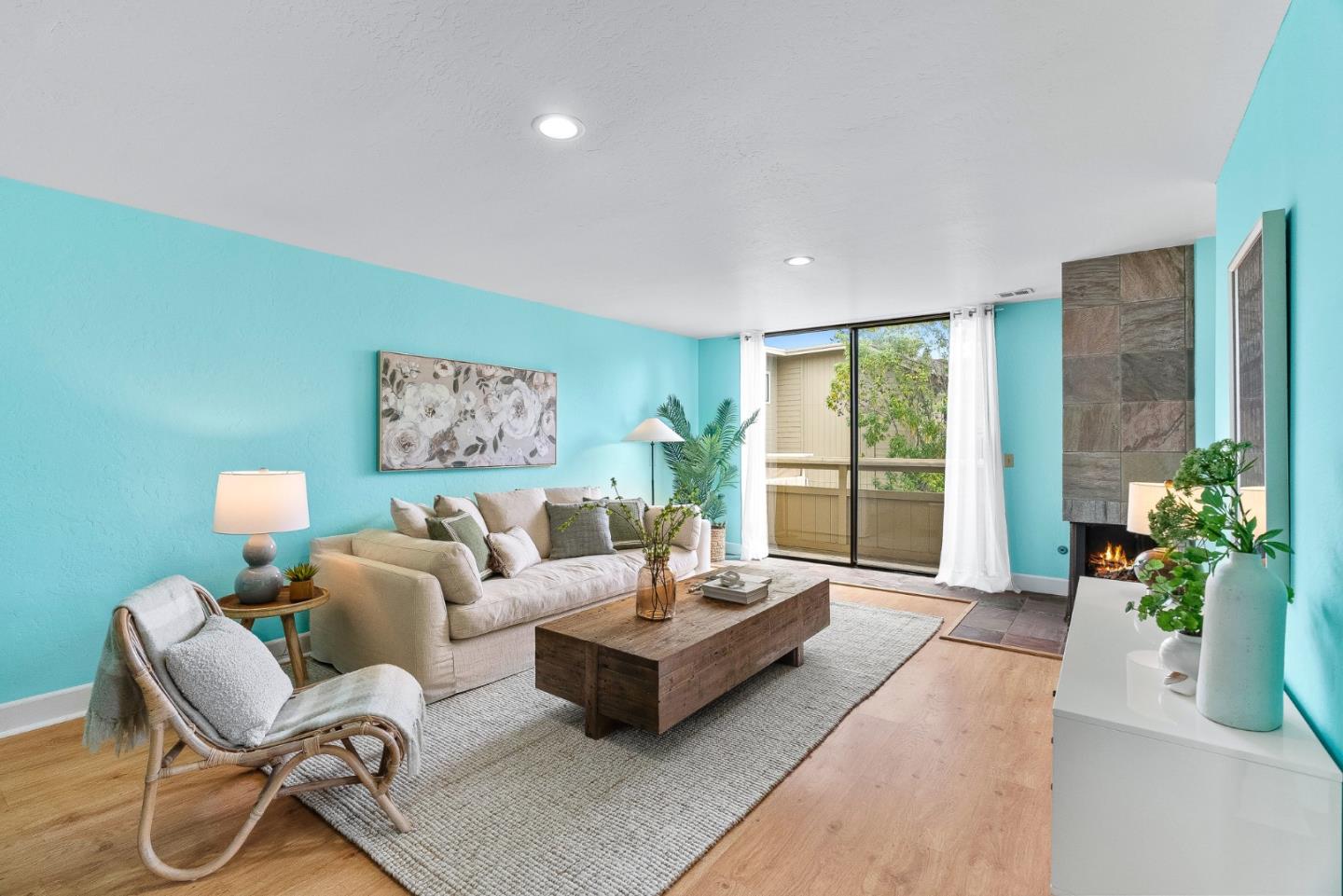 Detail Gallery Image 3 of 48 For 111 Vineyard Ct, Aptos,  CA 95003 - 2 Beds | 2/1 Baths