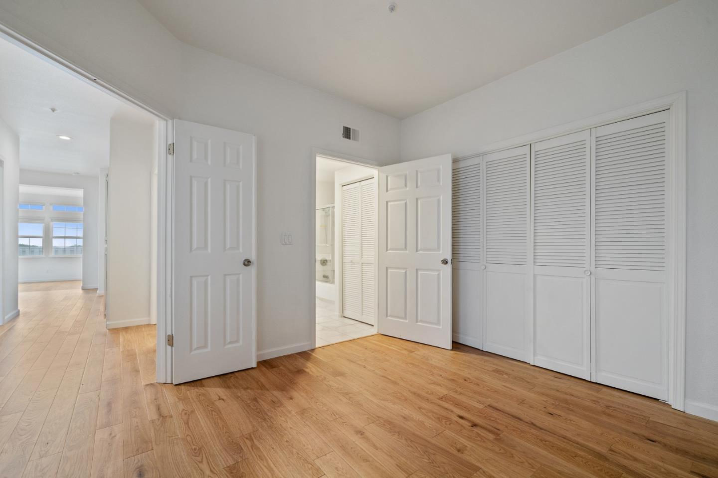 Detail Gallery Image 17 of 28 For 49 Outlook Cir, Pacifica,  CA 94044 - 2 Beds | 2 Baths