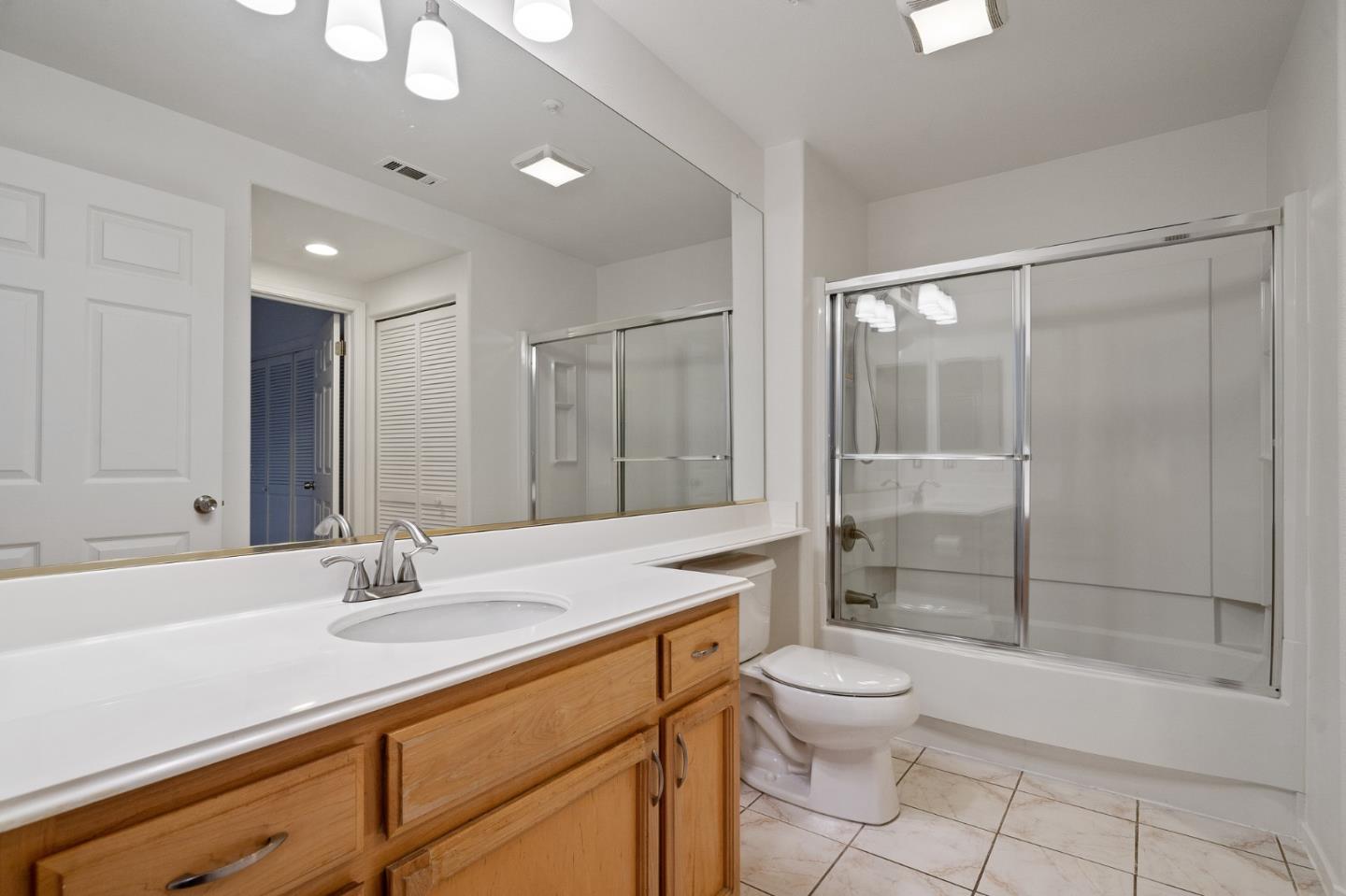 Detail Gallery Image 18 of 28 For 49 Outlook Cir, Pacifica,  CA 94044 - 2 Beds | 2 Baths