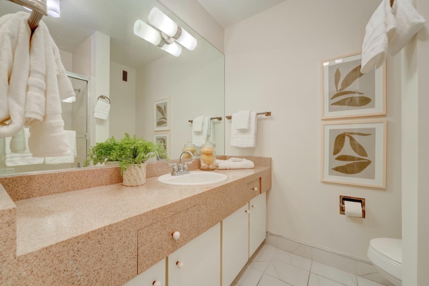 Detail Gallery Image 13 of 41 For 400 Davey Glen Rd #4410,  Belmont,  CA 94002 - 2 Beds | 2 Baths