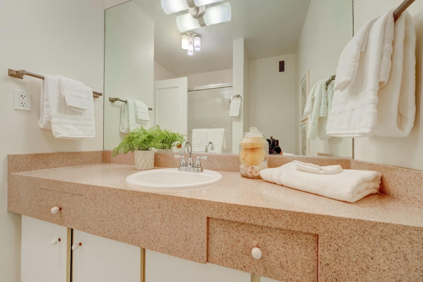 Detail Gallery Image 16 of 41 For 400 Davey Glen Rd #4410,  Belmont,  CA 94002 - 2 Beds | 2 Baths