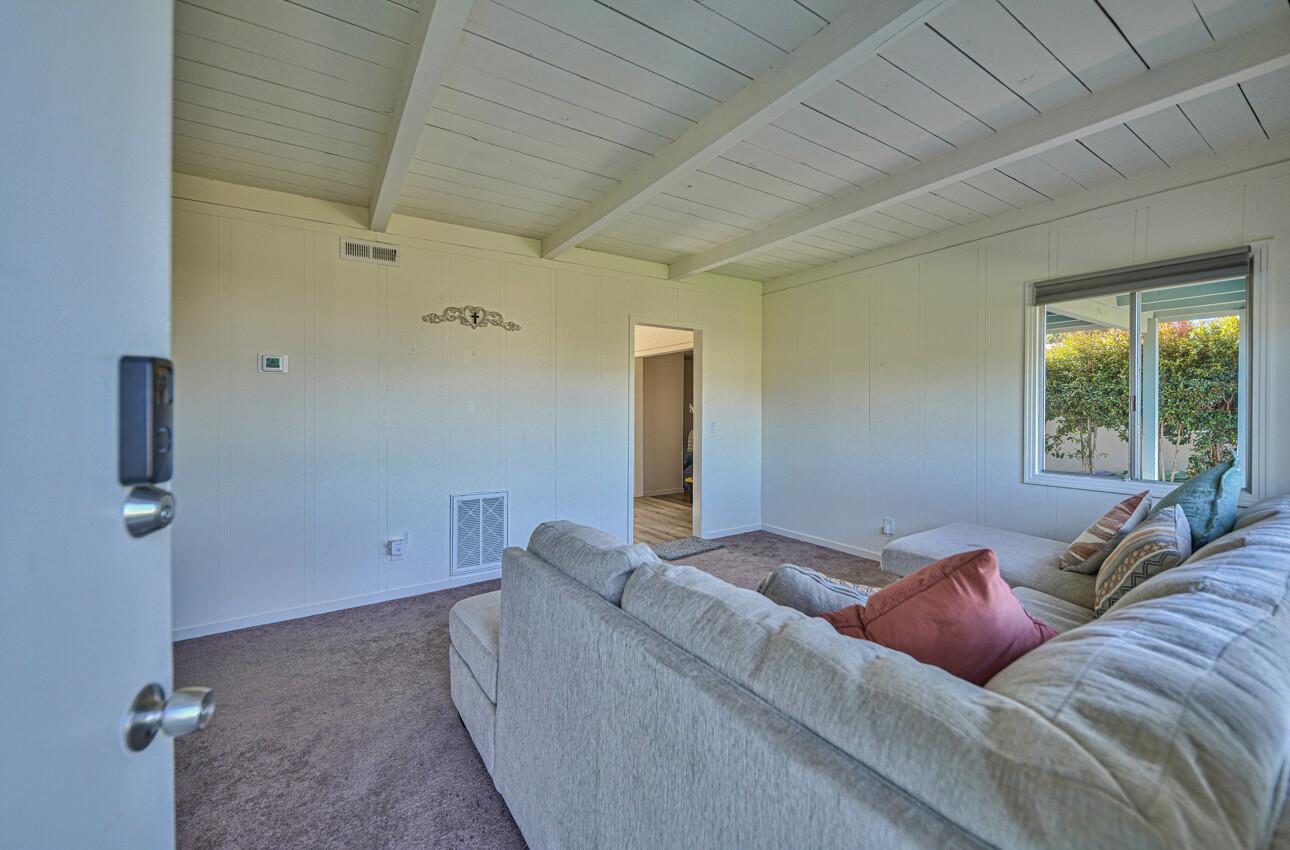 Detail Gallery Image 4 of 20 For 1092 Highland St, Seaside,  CA 93955 - 2 Beds | 1 Baths