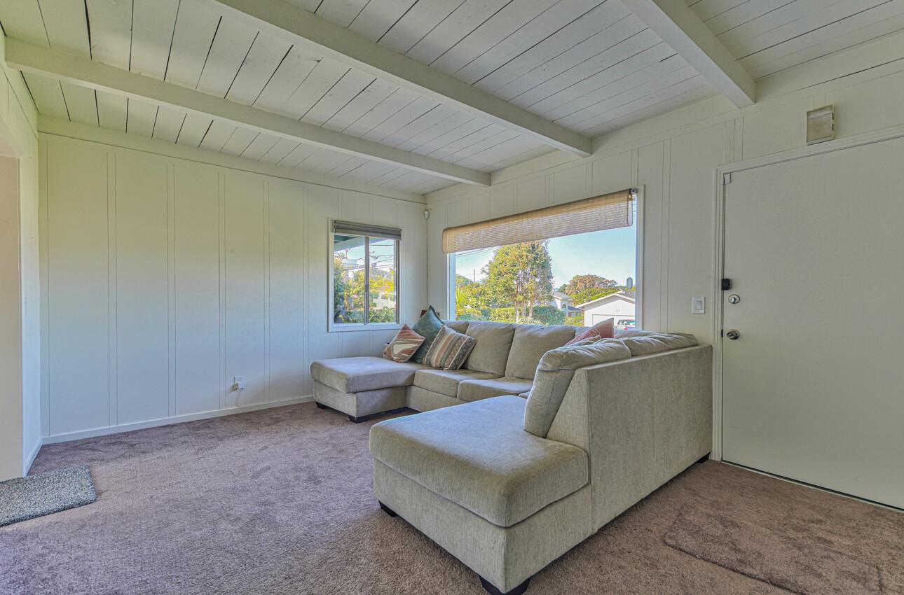 Detail Gallery Image 5 of 20 For 1092 Highland St, Seaside,  CA 93955 - 2 Beds | 1 Baths