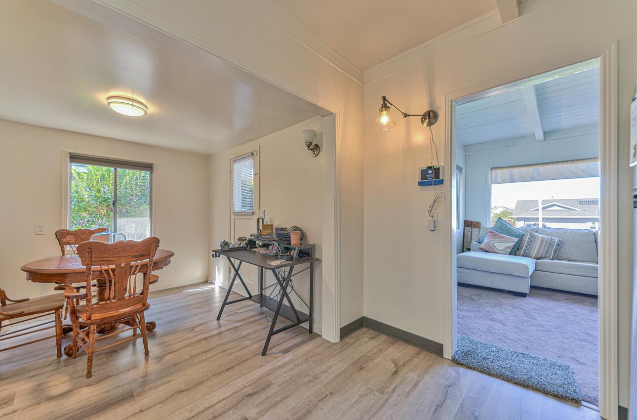 Detail Gallery Image 9 of 20 For 1092 Highland St, Seaside,  CA 93955 - 2 Beds | 1 Baths