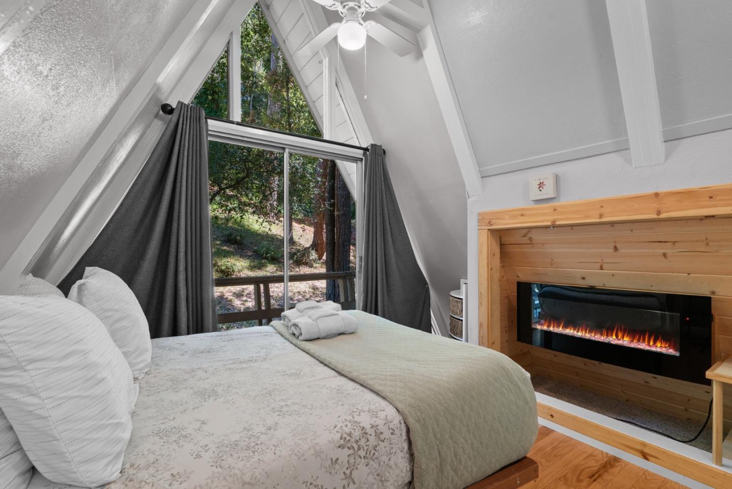 Detail Gallery Image 43 of 84 For 636 Cathedral Dr, Aptos,  CA 95003 - 3 Beds | 2/1 Baths