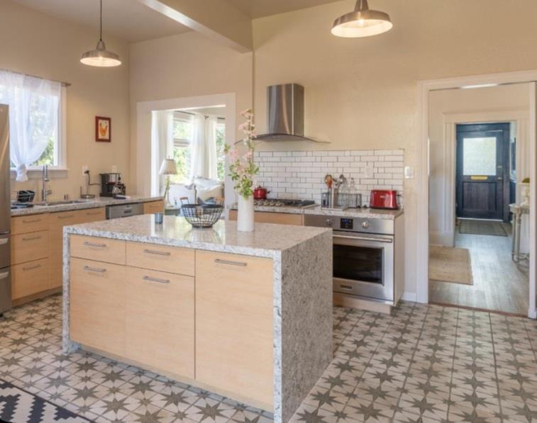 416 Front St, Salinas, CA 93901