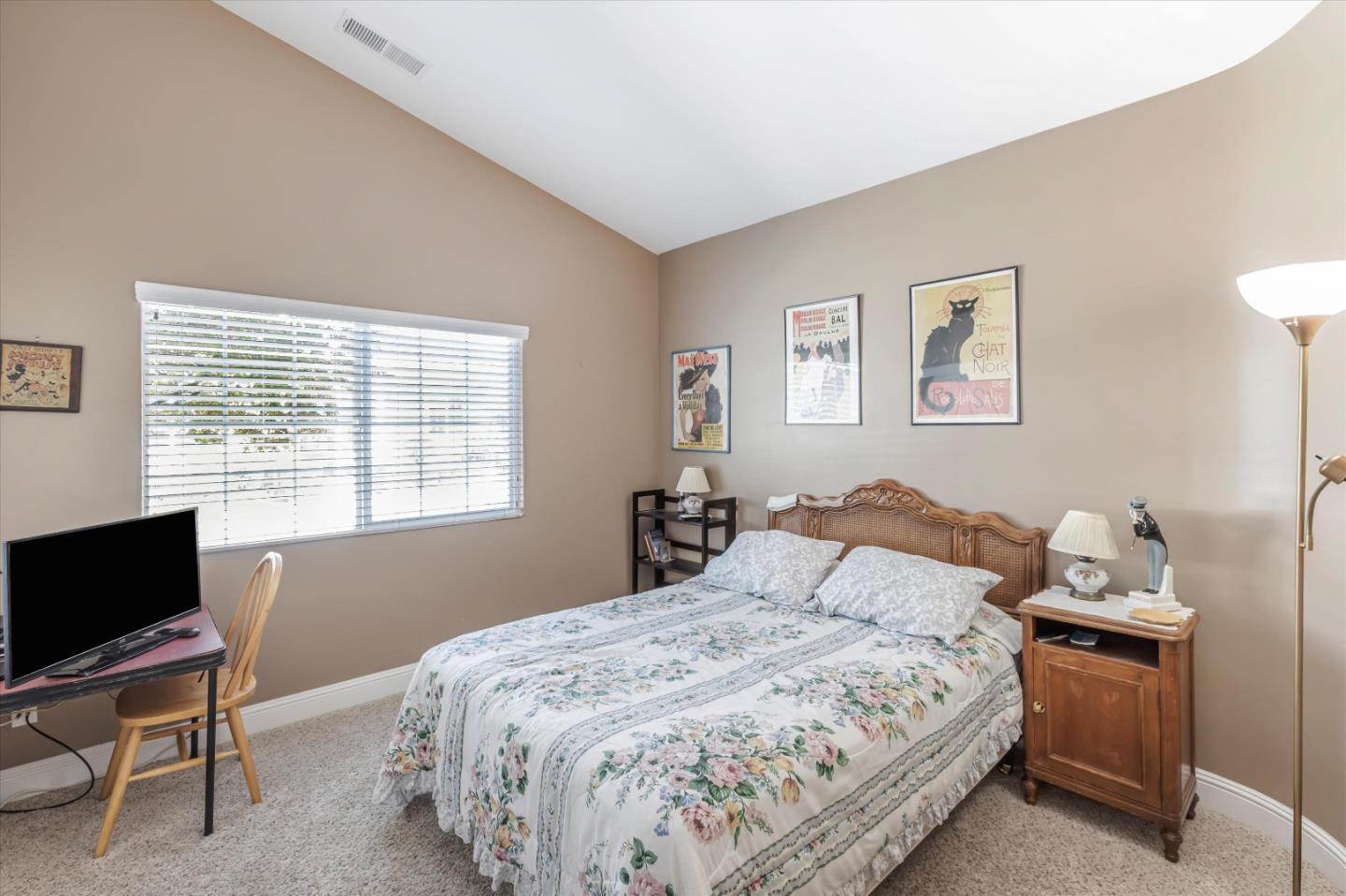 Detail Gallery Image 14 of 33 For 820 Sydney Ct, Gilroy,  CA 95020 - 4 Beds | 2/1 Baths