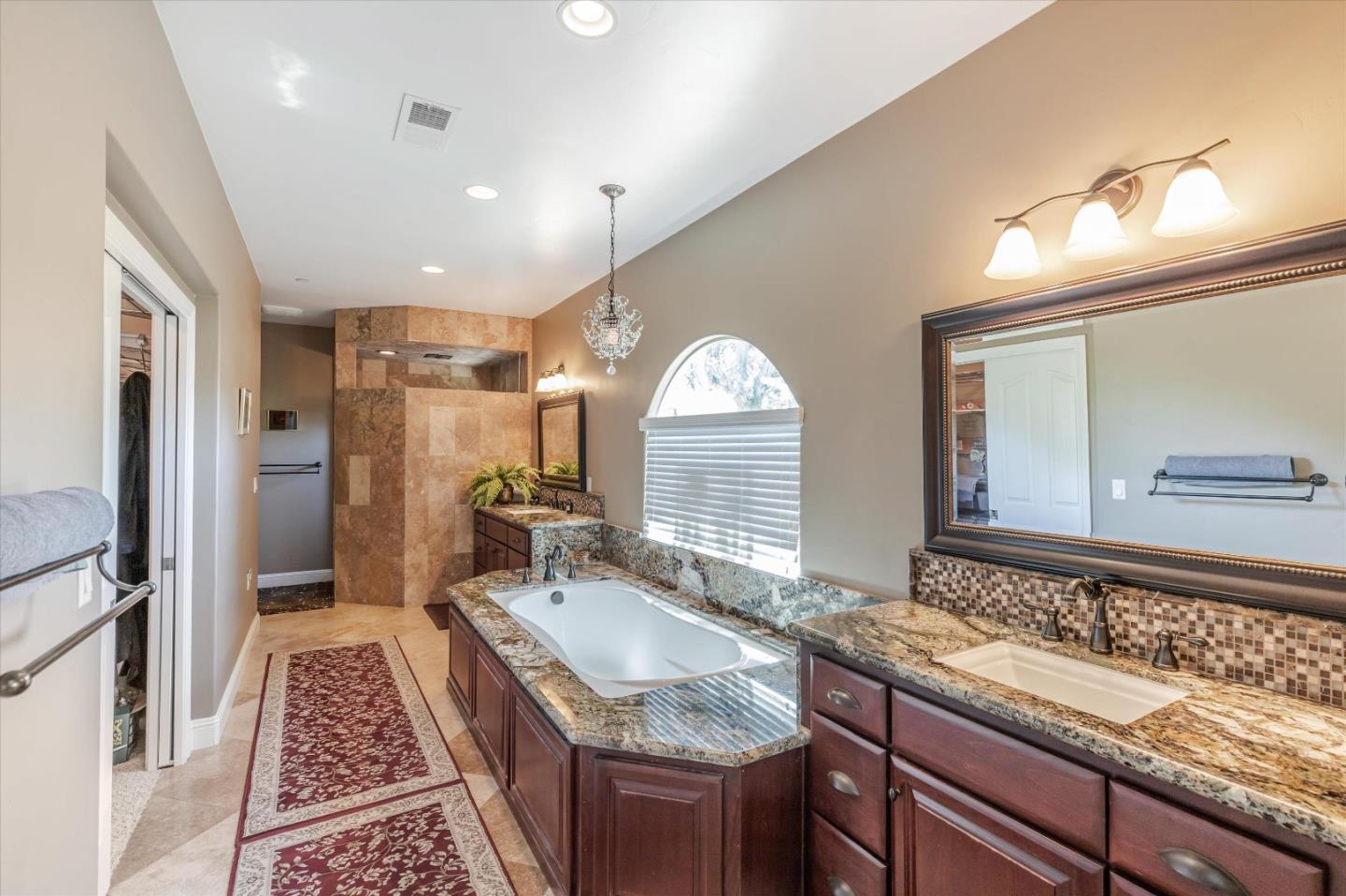 Detail Gallery Image 21 of 33 For 820 Sydney Ct, Gilroy,  CA 95020 - 4 Beds | 2/1 Baths