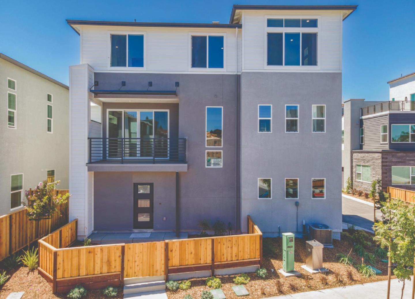 Detail Gallery Image 1 of 16 For 702 Fin Ct, San Ramon,  CA 94583 - 4 Beds | 3/2 Baths