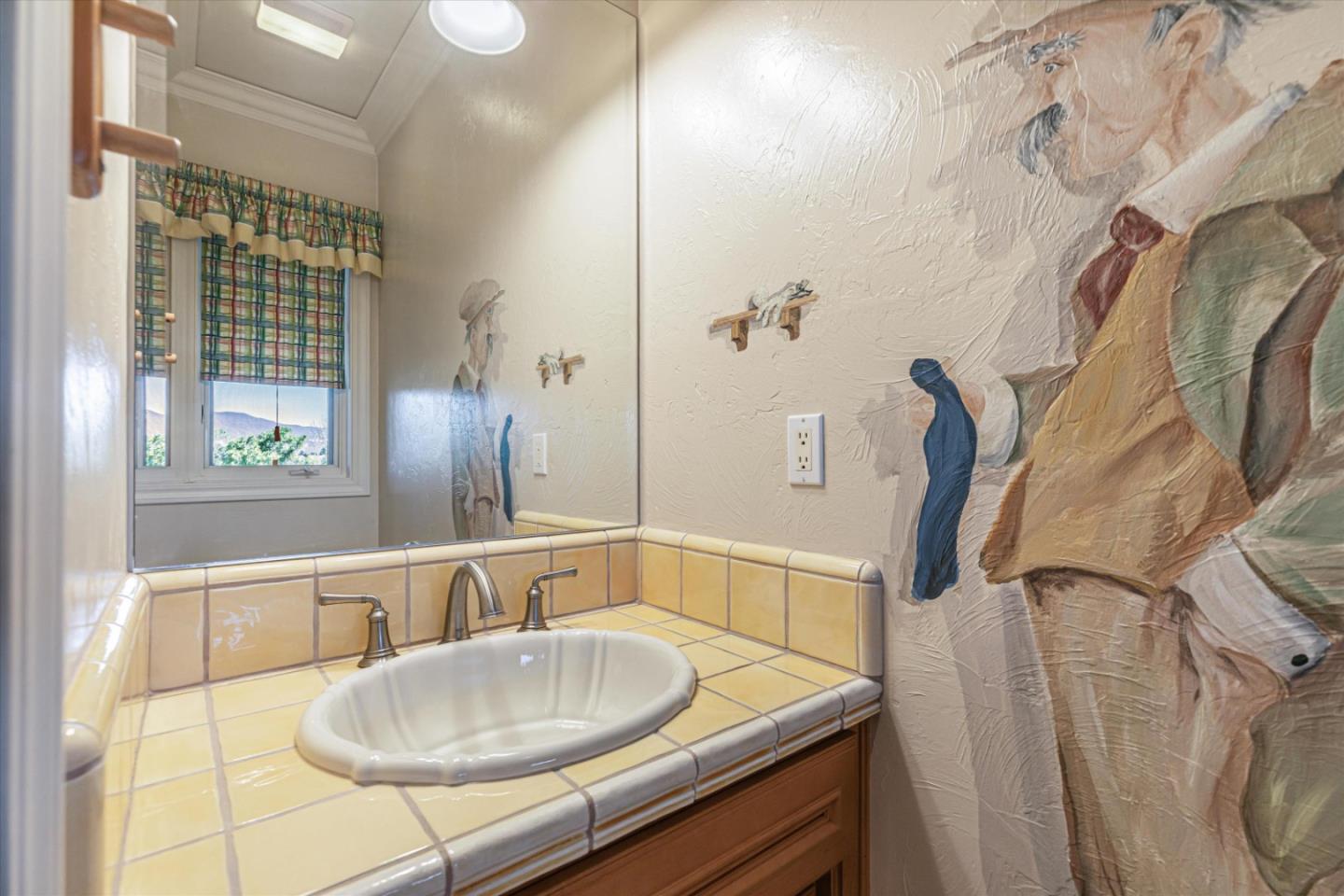 Detail Gallery Image 44 of 66 For 1215 Paullus Dr, Hollister,  CA 95023 - 3 Beds | 2/3 Baths