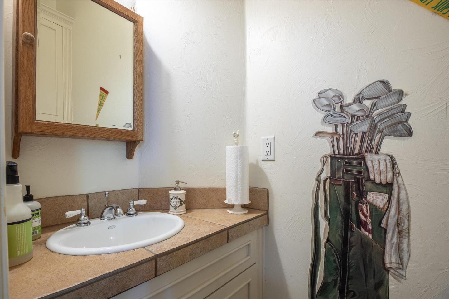 Detail Gallery Image 60 of 66 For 1215 Paullus Dr, Hollister,  CA 95023 - 3 Beds | 2/3 Baths