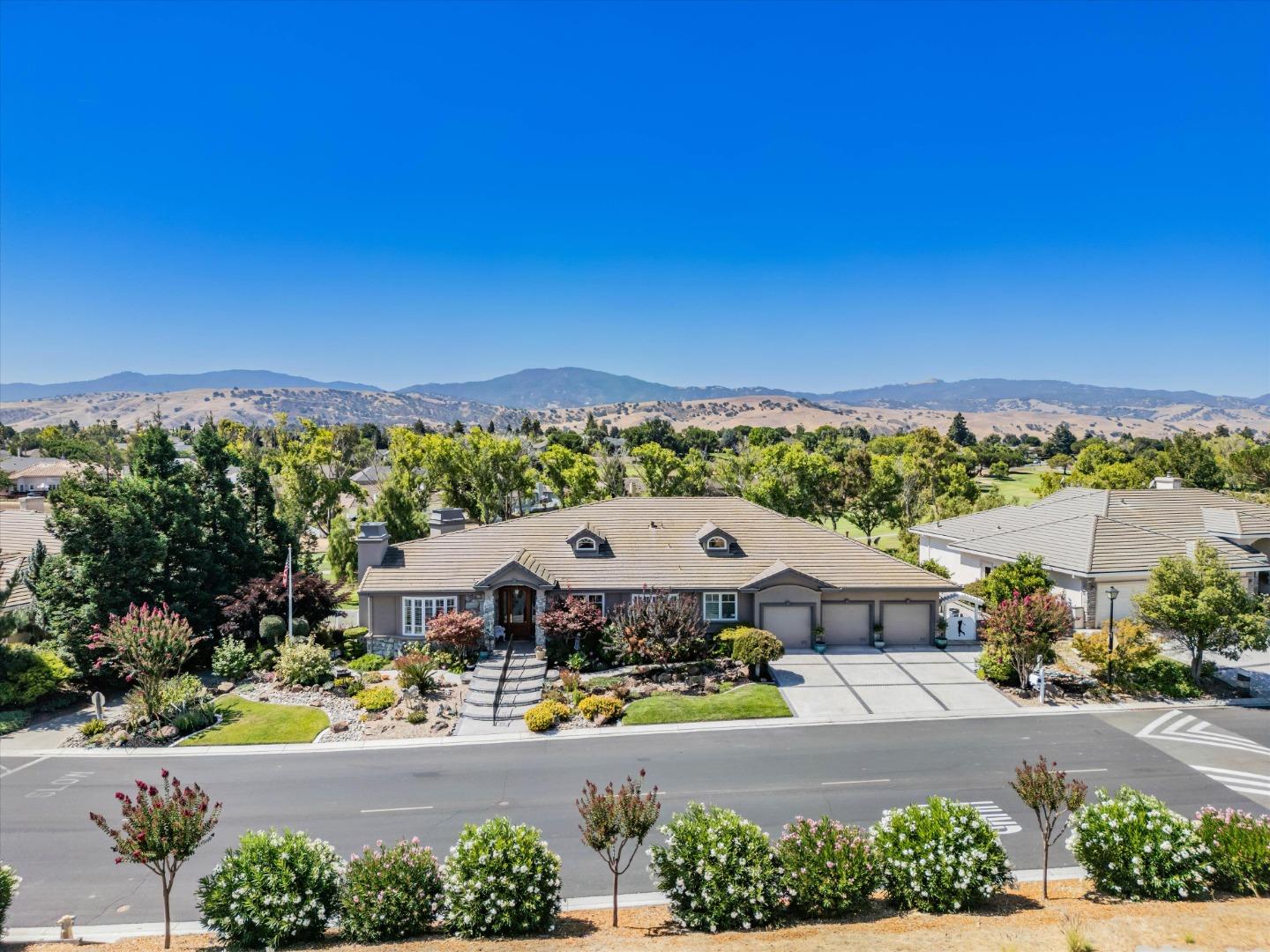 Detail Gallery Image 61 of 66 For 1215 Paullus Dr, Hollister,  CA 95023 - 3 Beds | 2/3 Baths