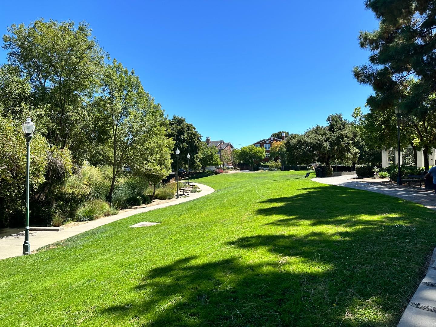 Detail Gallery Image 14 of 15 For 211 S Fremont St #409,  San Mateo,  CA 94401 - 2 Beds | 1 Baths