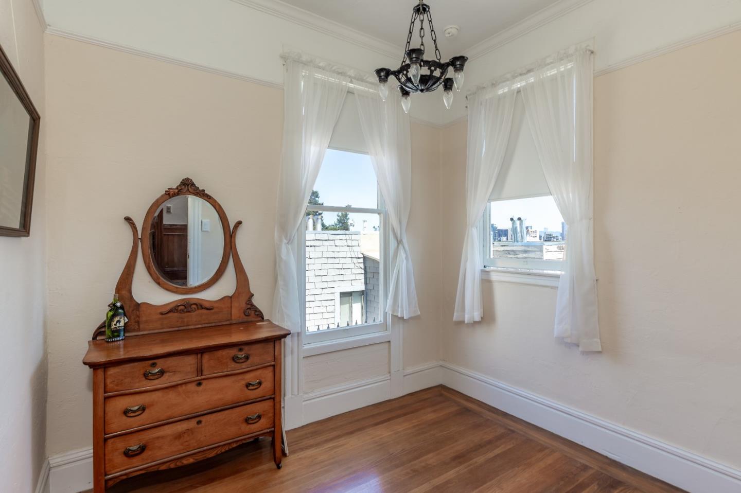 Detail Gallery Image 9 of 45 For 2281 15th St, San Francisco,  CA 94114 - – Beds | – Baths