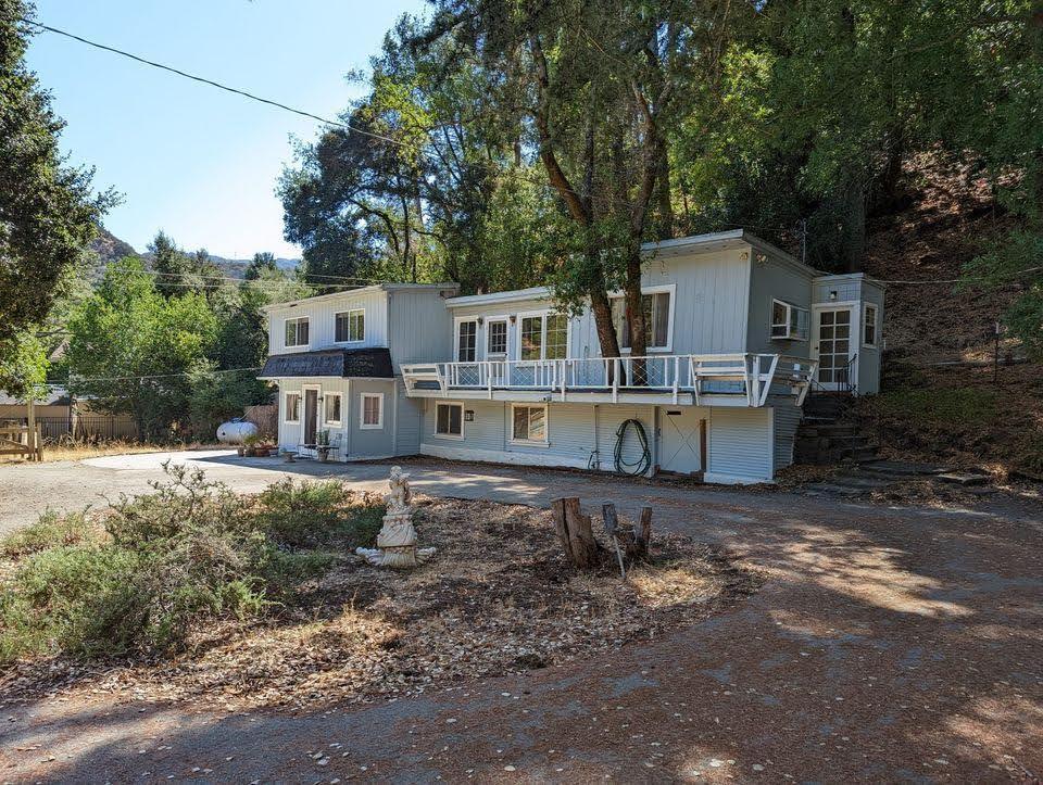 Detail Gallery Image 1 of 37 For 27140 Moody Rd, Los Altos Hills,  CA 94022 - 3 Beds | 2 Baths