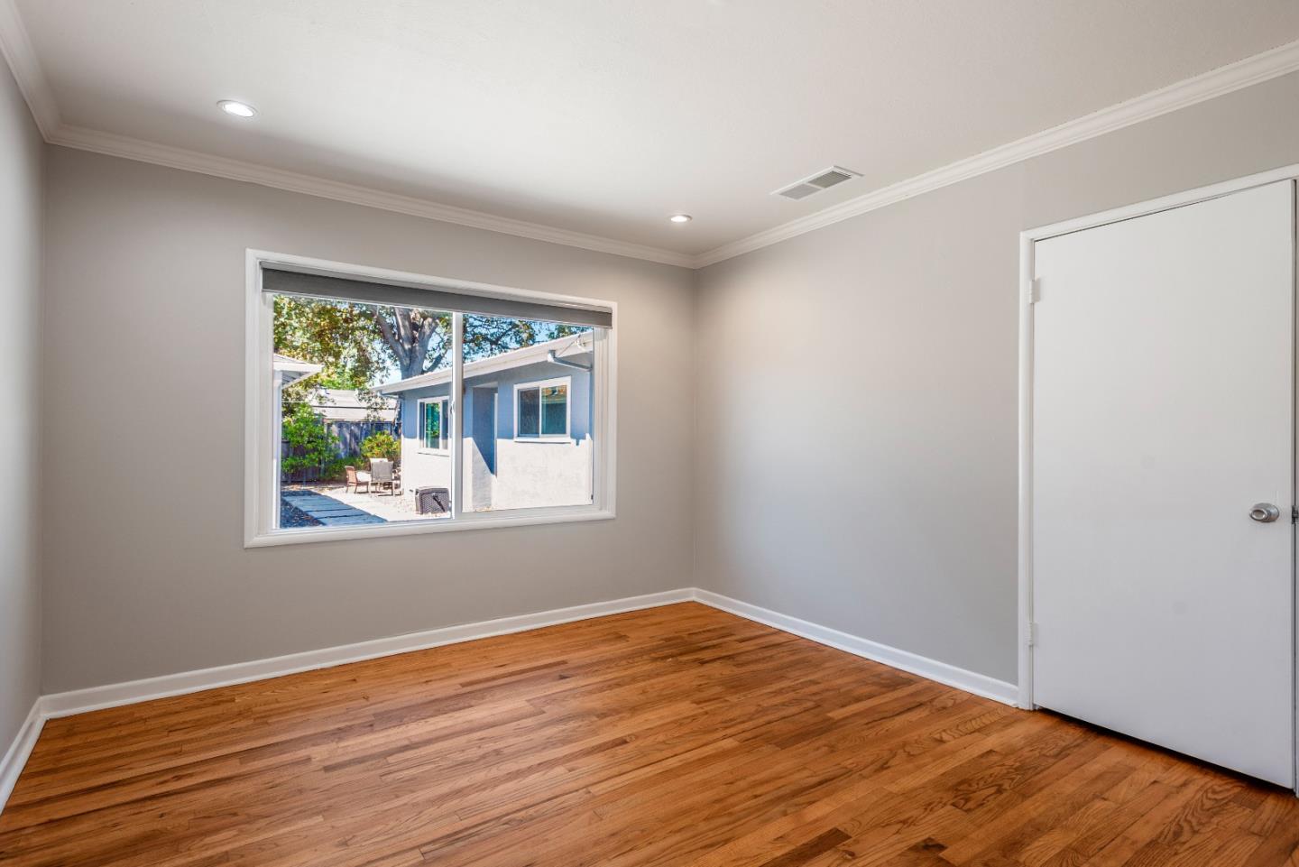 Detail Gallery Image 26 of 44 For 1111 17th Ave, Redwood City,  CA 94063 - 3 Beds | 2 Baths