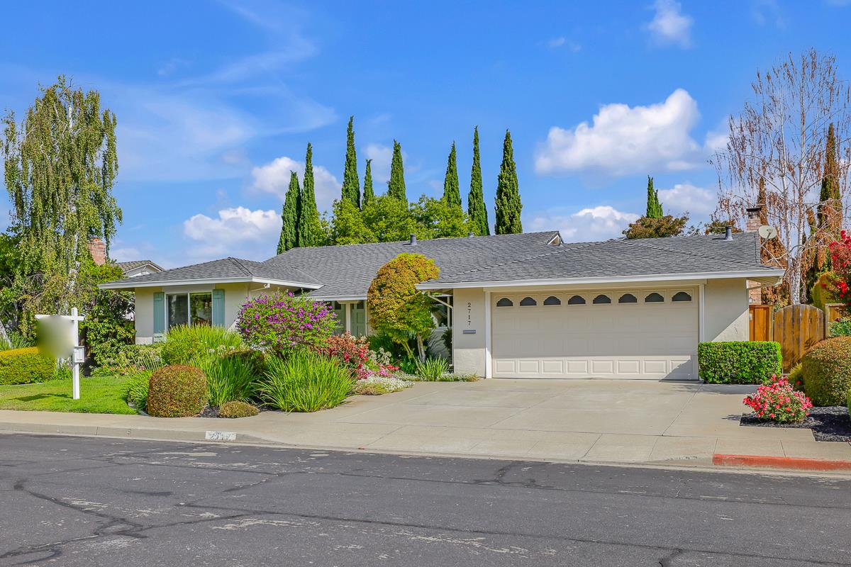 Detail Gallery Image 2 of 38 For 2717 Estella Dr, Santa Clara,  CA 95051 - 4 Beds | 2 Baths