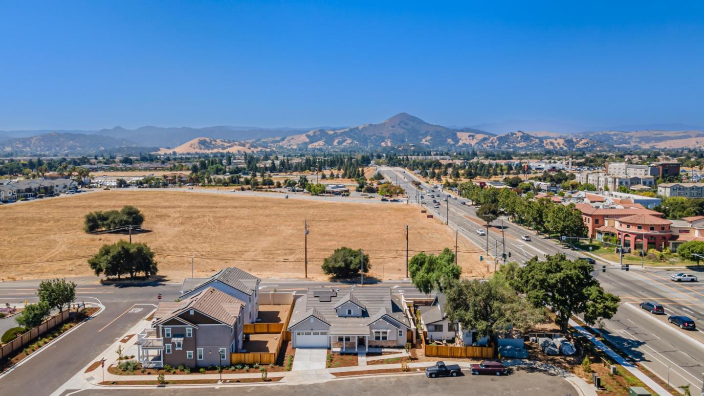 Detail Gallery Image 43 of 86 For 16915 Brut Ln, Morgan Hill,  CA 95037 - 4 Beds | 2/1 Baths