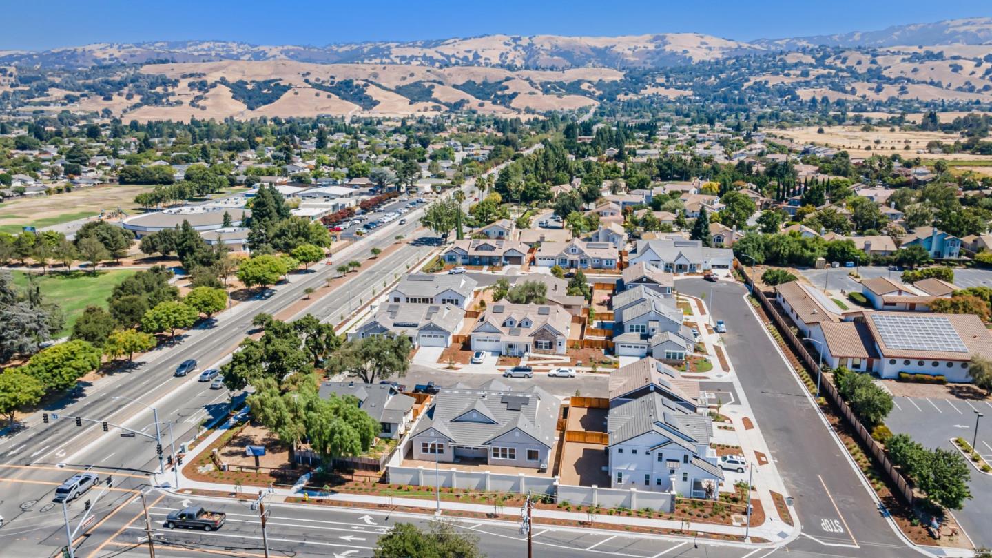 Detail Gallery Image 52 of 86 For 16915 Brut Ln, Morgan Hill,  CA 95037 - 4 Beds | 2/1 Baths