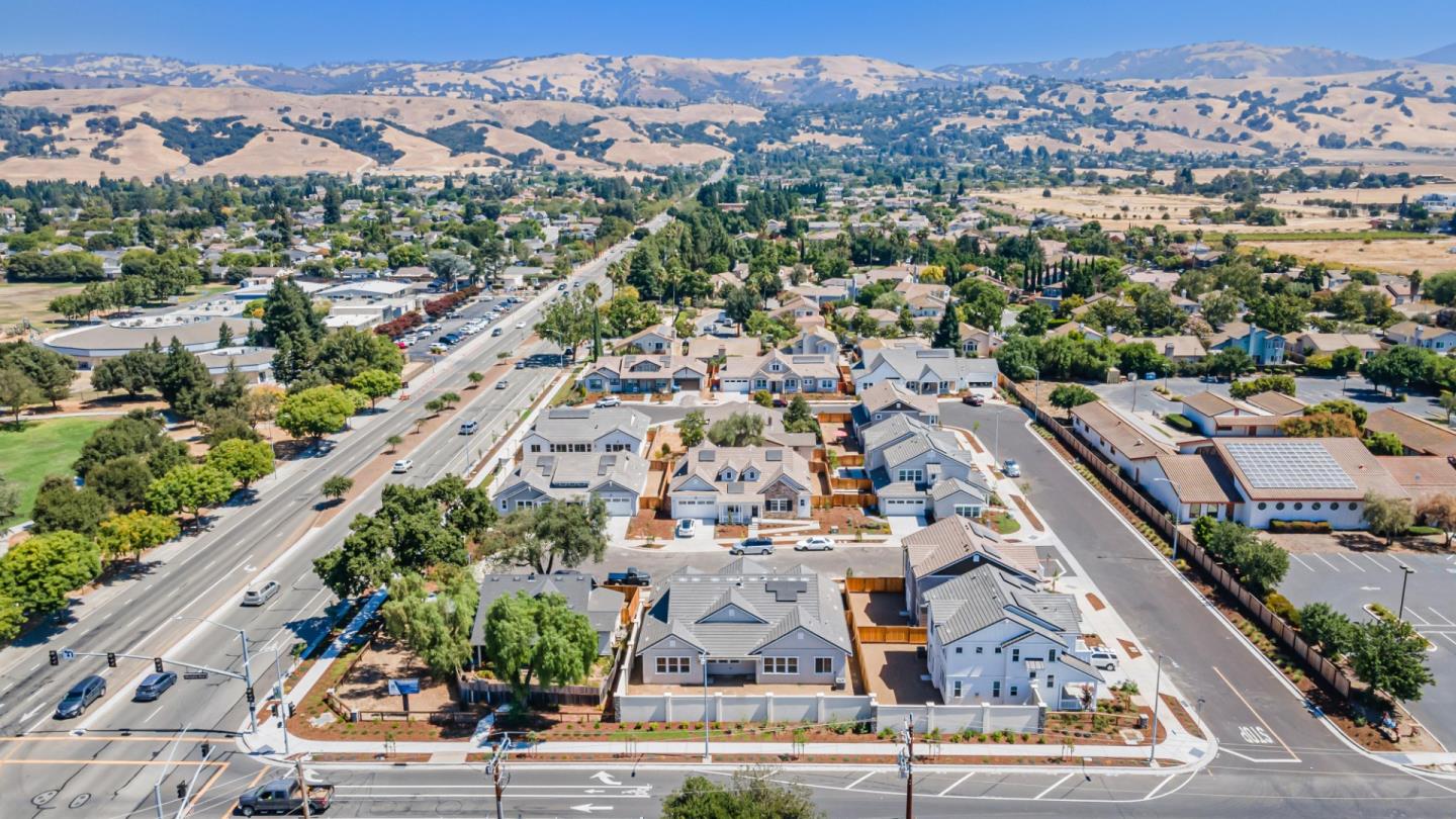 Detail Gallery Image 53 of 86 For 16915 Brut Ln, Morgan Hill,  CA 95037 - 4 Beds | 2/1 Baths