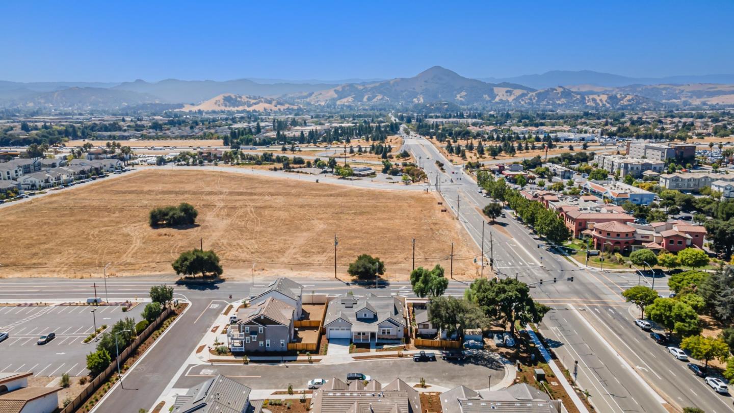 Detail Gallery Image 58 of 86 For 16915 Brut Ln, Morgan Hill,  CA 95037 - 4 Beds | 2/1 Baths