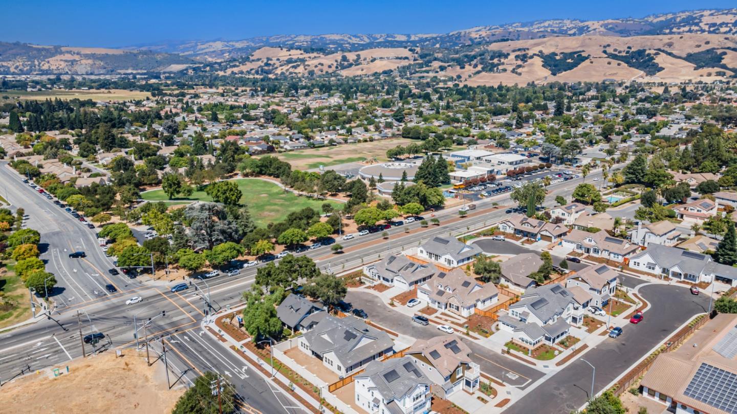 Detail Gallery Image 66 of 86 For 16915 Brut Ln, Morgan Hill,  CA 95037 - 4 Beds | 2/1 Baths