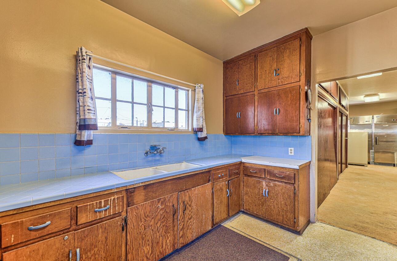 326 Park Street, Salinas, California 93901, ,Commercial Sale,For Sale,326 Park Street,ML81978817