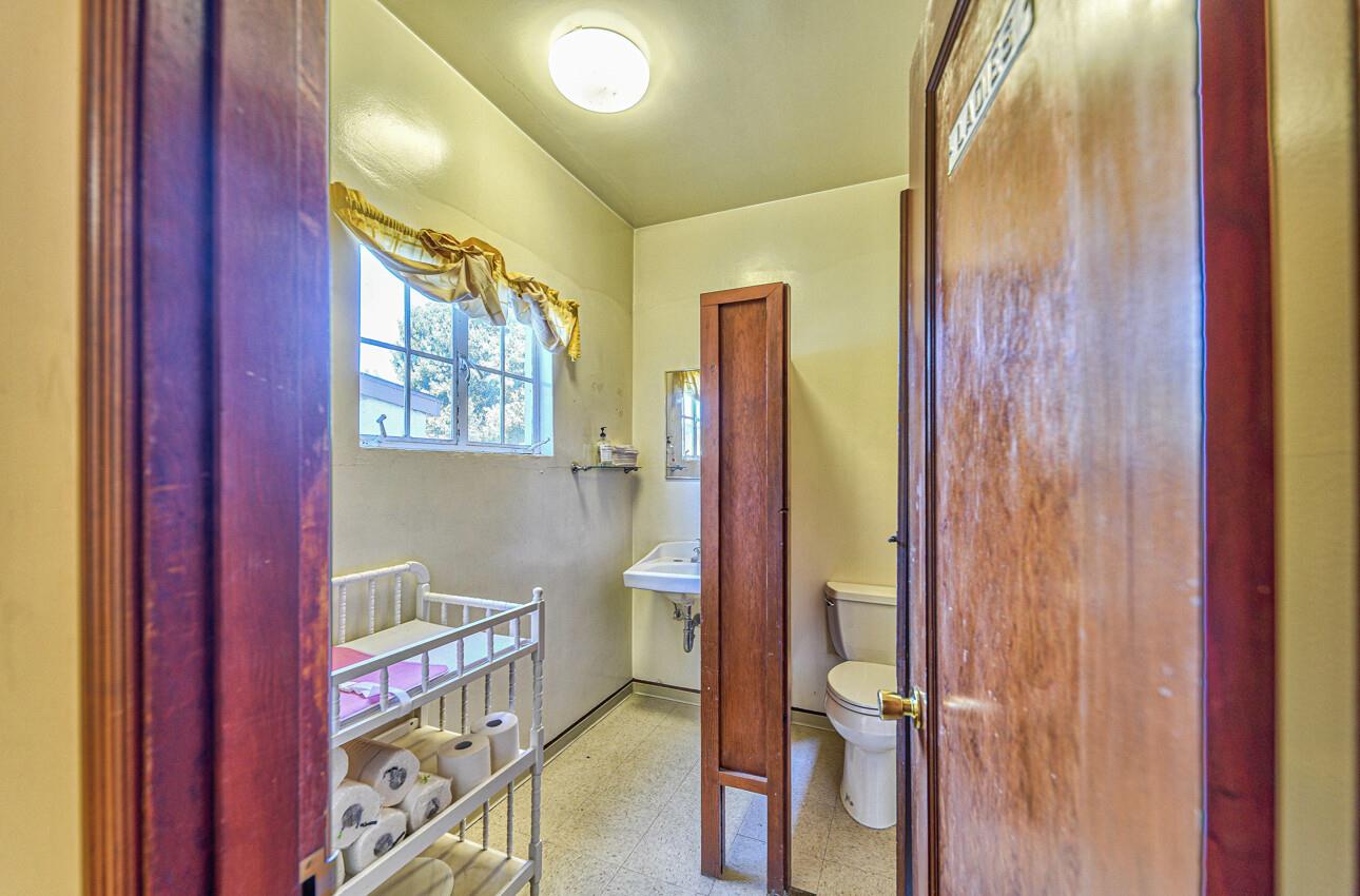 326 Park Street, Salinas, California 93901, ,Commercial Sale,For Sale,326 Park Street,ML81978817