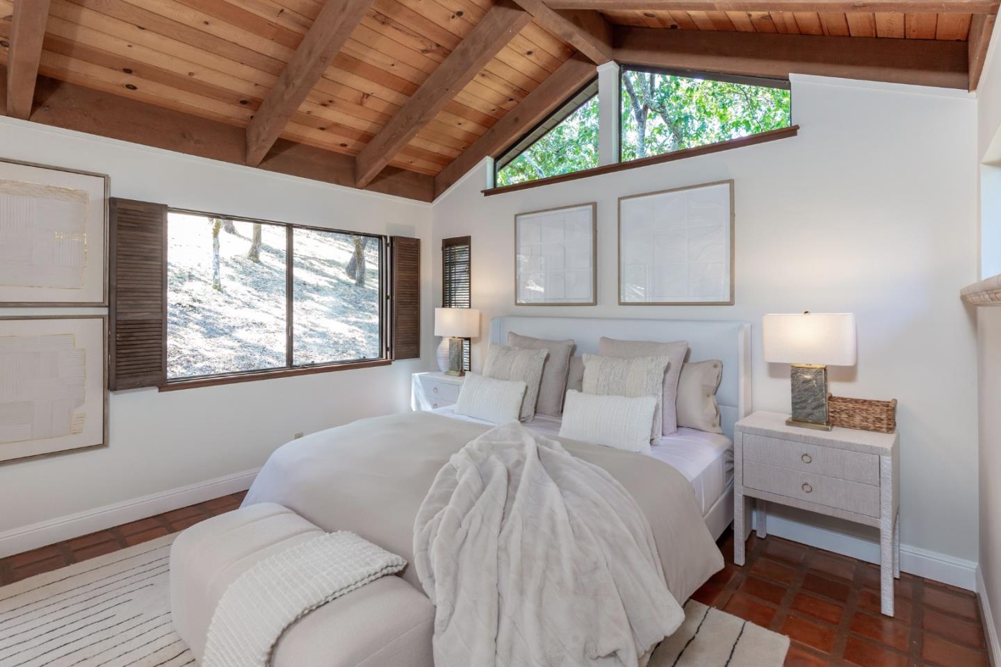 Detail Gallery Image 9 of 21 For 10 Portola Green Cir, Portola Valley,  CA 94028 - 3 Beds | 2 Baths