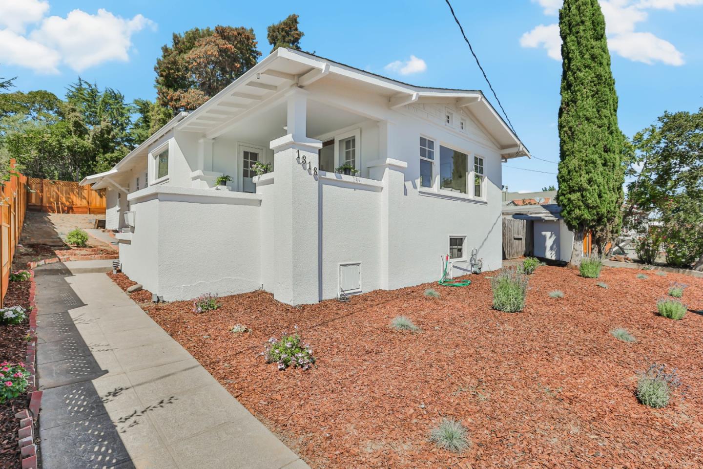 Detail Gallery Image 27 of 38 For 1318 Magnolia Ave, San Carlos,  CA 94070 - 3 Beds | 1/1 Baths