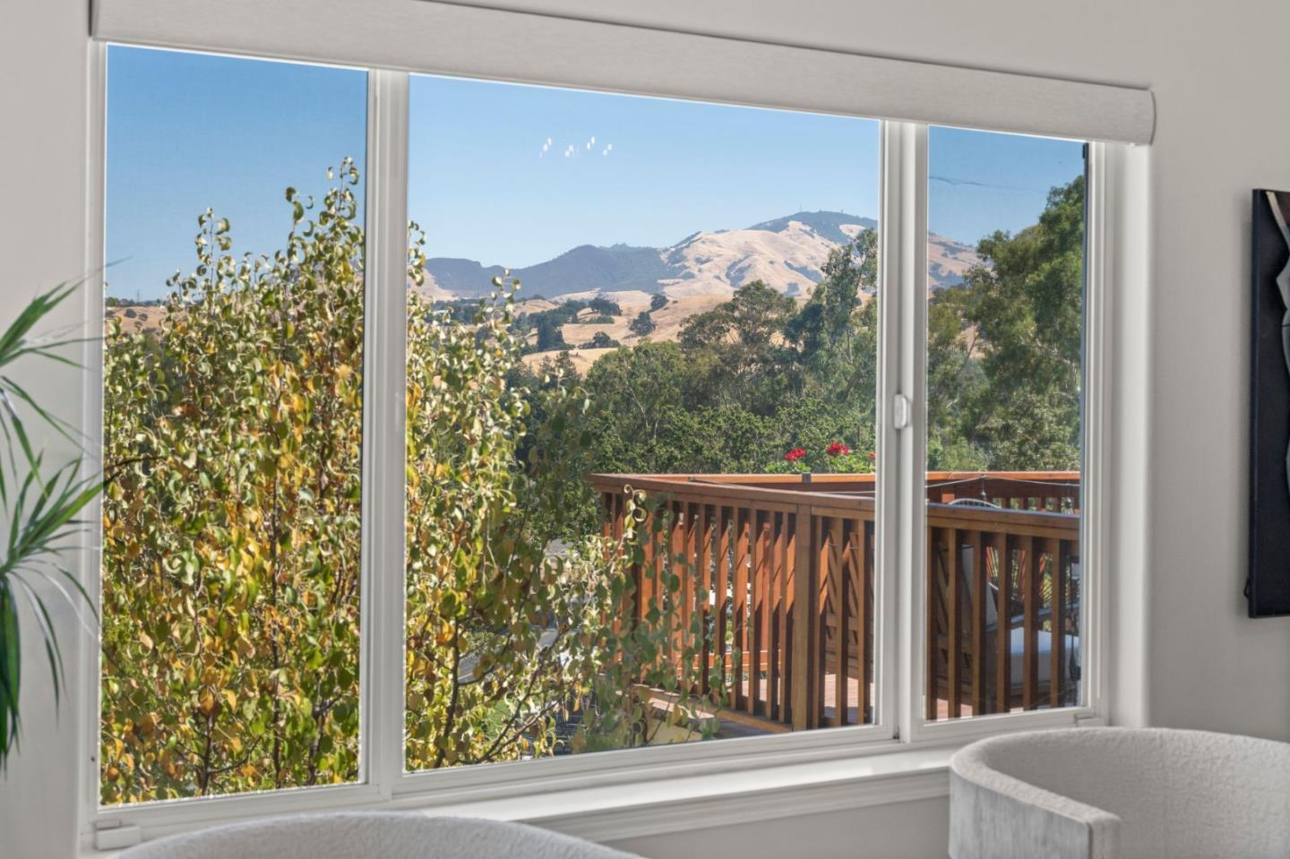 Detail Gallery Image 65 of 95 For 628 Sugarloaf Ct, Walnut Creek,  CA 94596 - 5 Beds | 3/1 Baths